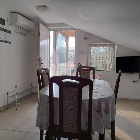 Goga Apartment *