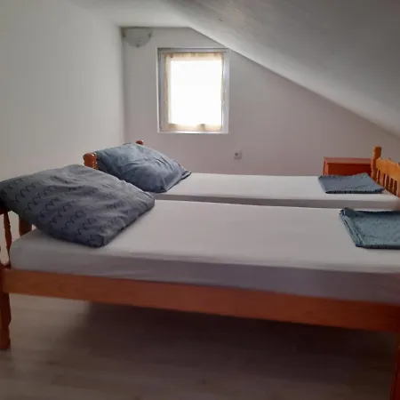 Goga Apartment *