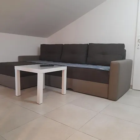 Appartamento Goga Pirovac