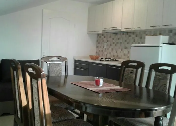 Goga Appartamento Pirovac